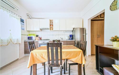 Kustici Apartment | 1 Bedroom Awesome Apartment In Kustici