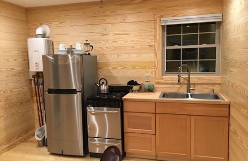 Sparta Cabin | 1-bedroom cabin just 23 minutes from Stone Mountain State Park