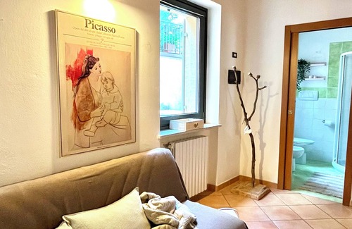 Valeggio sul Mincio Apartment | 1 Bedroom Apartment in Valeggio sul Mincio