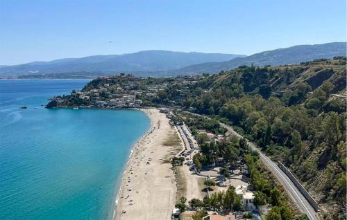 Reggio Calabria Apartment | 1 Bedroom Stunning Apartment In Reggio Calabria