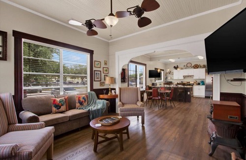 Historic Ybor House | 1 Block From 7th Ave Charming Ybor City Retreat