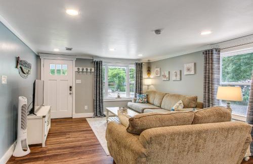 Long Beach House | 1 Block to Shore Long Beach Home with Fire Pit!