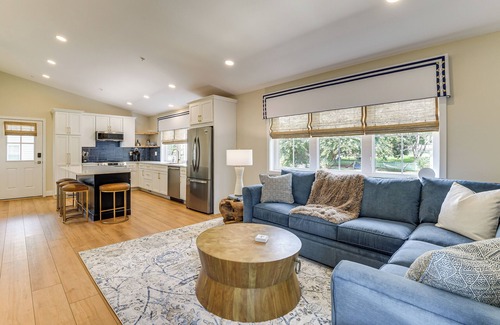 Annapolis House | 1 Block to USNA Stadium: Modern Annapolis Home!