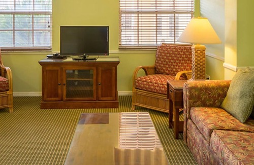 Gulf Stream Resort | 1 BR beachfront w/pool in Gulf Stream, FL. Minutes to Atlantic Ave. in Delray