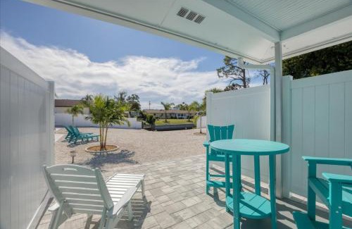 Grove City Apartment | 1 BR, Heated POOL, 1 Mile direct gulf access, GREAT Location, Dockage Apt B