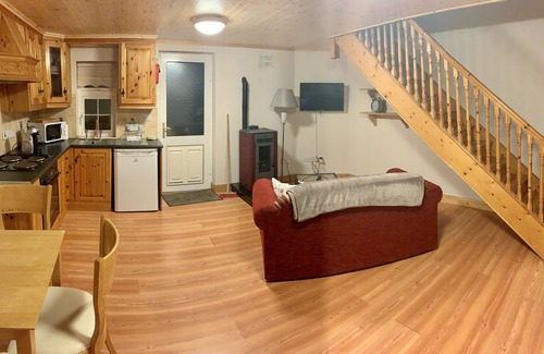 Kinnitty House | 1 BR townhouse in heart of Kinnitty Village