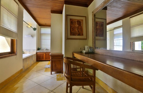 Penatih Villa | 1 BR Villa near Ubud with a private plunge pool and a living area incl breakfast