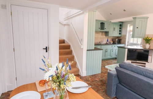 Bugford Cottage | 1 Keepers Cottage, Hillfield Village
