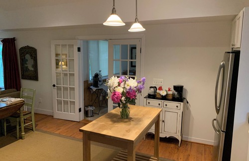 The Plains House | 1 Level upgraded hm 2BR,1BA WIFI Starlink π«