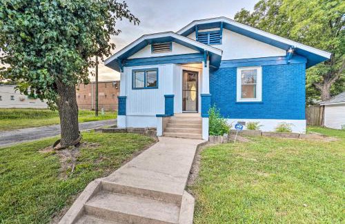 Hot Springs House | 1 Mi to Bathhouse Row Bright Hot Springs Home!