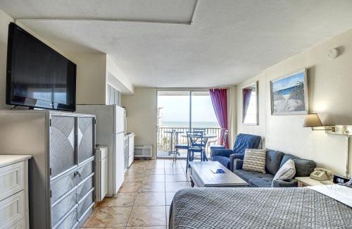 Bostwick Park Apartment | 1 Mi to Boardwalk Oceanfront Daytona Beach Condo