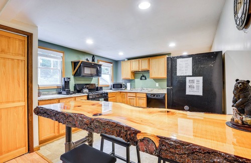 Brantingham Cottage | 1 Mi to Brantingham Lake: New York Getaway!