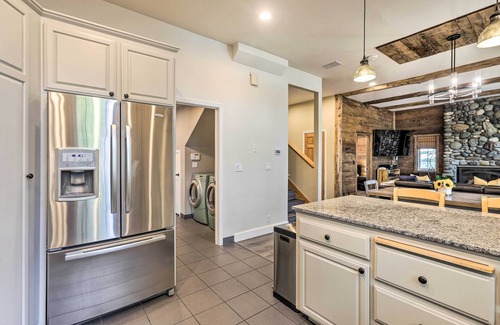 Comstock Acres Cottage | 1 Mi to Commons Beach: Tahoe City Getaway!