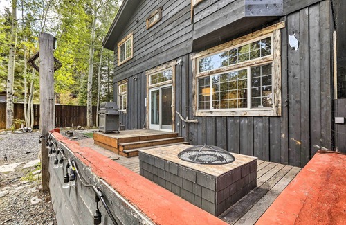 Comstock Acres Cottage | 1 Mi to Commons Beach: Tahoe City Getaway!