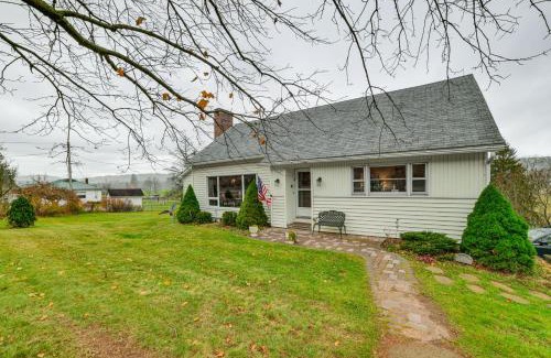 Franklin House | 1 Mi to Historic District Mtn-View Franklin Home