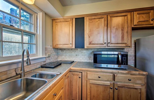 Reading Apartment | 1 Mi to Reading Pagoda: Cozy Apt w/Patio Access!