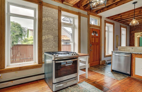 Capitol House | 1 Mi to Xcel Energy Center: Home w/ Yard & Garden