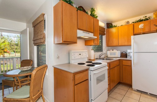Nawiliwili House | 1 Mile from Kalapaki Beach, A/C 1 bedroom home