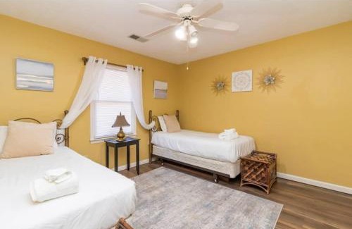 Fortson House | 1 Mile to Flat Rock Park- Sweet Southern Ranch