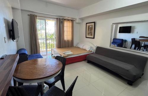 Baguio Apartment | 1 minute walk to mines view park and good shepherd