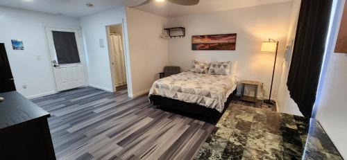 Orchidlands Estates Apartment | #1 NEW! Couples Getaway Self CheckIn Studio Apt