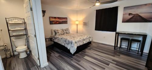 Orchidlands Estates Apartment | #1 NEW! Couples Getaway Self CheckIn Studio Apt