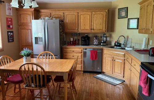 Lawrence House | 1 night or more. A Charming 3-bedroom-Spacious, Quiet, Comfortable Home