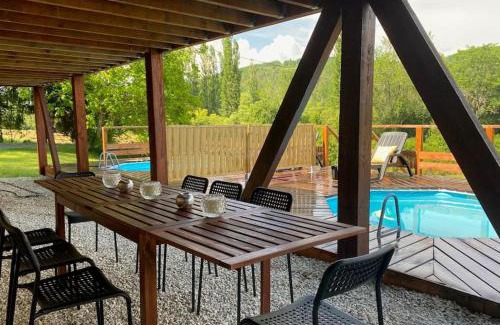 Plazac House | 1 PRIVATE POOL with Stunning Views!