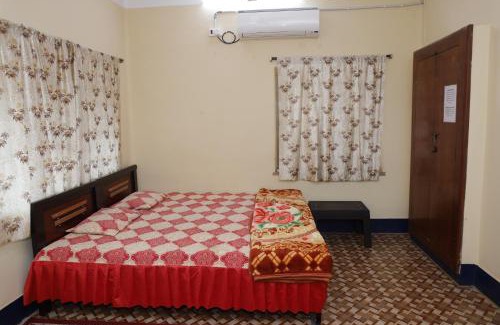 Hyderabad Apartment | 1 Room for 4 Guests OR 2 BHK for 4 to 10 Guests with AC for Families