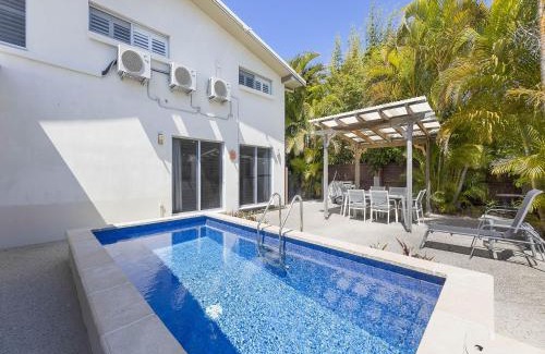 Battery Hill House | 1 Rowell Street Battery Hill QLD