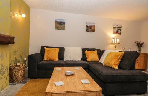 Newton Reigny House | 1 Springfort Cottages