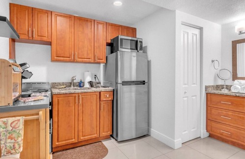 Santa Barbara Estates Apartment | 10-103 Seacrest Villas
