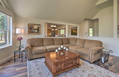 Deschutes River Woods House | 10-Acre Bend Home Less Than 4 Mi to Old Mill District