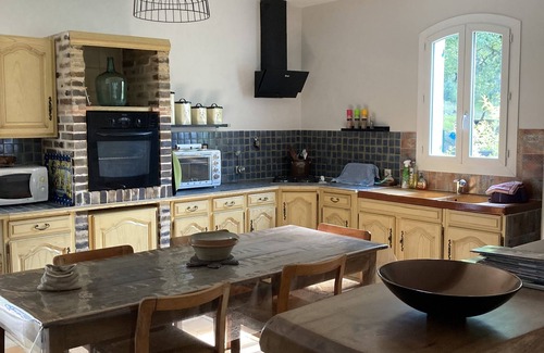 Escoire House | 10 kms from Périgueux, Gîte in the countryside "Le Père Igor