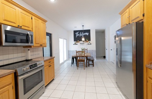 Springdale House | 10 mi from University! Centrally located in NWA