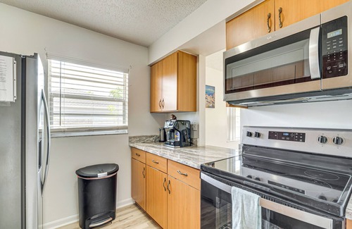 Silver Springs Shores House | 10 Mi to Dtwn Ocala: Dog-Friendly Home w/Fire Pit