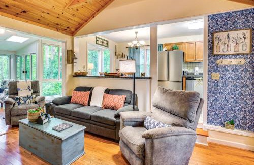 Newland House | 10 Mi to Sugar Mtn Bluebird Cottage in Newland