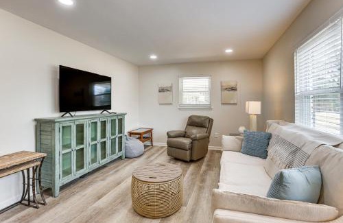 Fultondale House | 10 Mi to UAB Inviting Home with Free Parking and WiFi