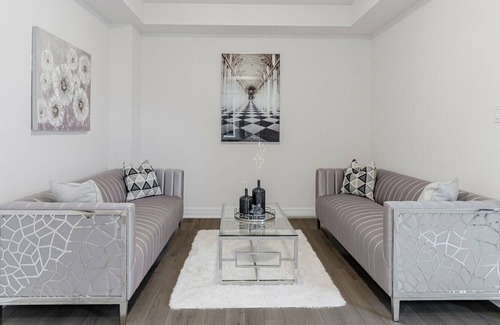 Niagara Falls Villa | 10 min Drive From Niagara Falls -luxury 4BR Villa