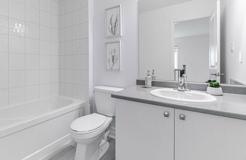 Niagara Falls Villa | 10 min Drive From Niagara Falls -luxury 4BR Villa