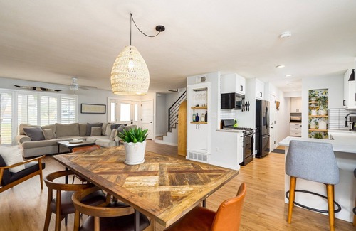 West Congress House | 10 Min to Downtown~Luxury Home w/Pool, Outdoor TV