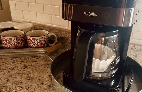 Yantis House | 10 minutes to Lake Fork boat ramp, cozy 2 bedroom 1 bath with boat parking