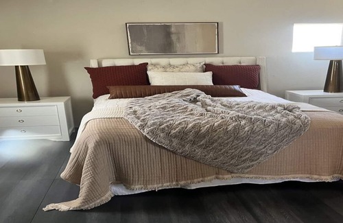 Dixon House | 10 Minutes to UC Davis Napa 40min Sac 30 and Lake Tahoe 3 hrs OFF 80 eateries!