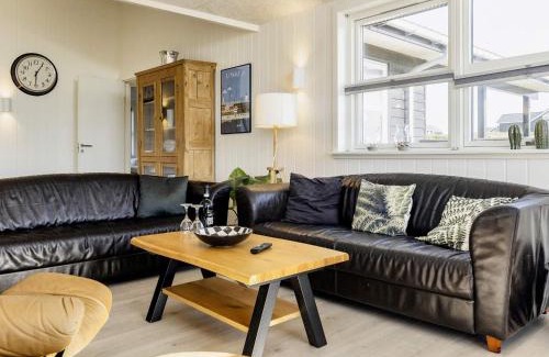 Nr. Lyngby House | 10 person holiday home in Løkken