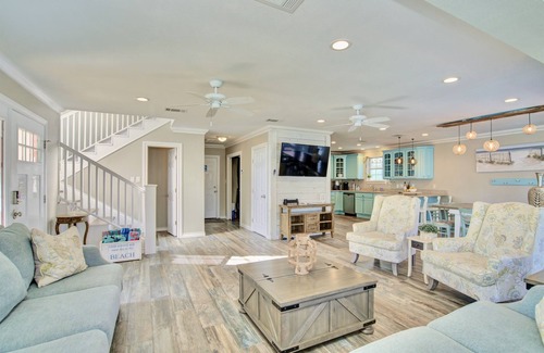 South Padre Island House | 100 Steps to Sand/Private Pool/2 Slides/Sleep24