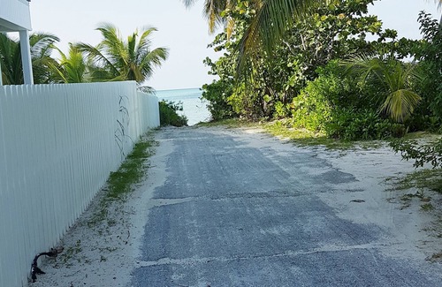 Spanish Wells Apartment | 100ft from the most beautiful beach and crystal clear water, with free golf cart