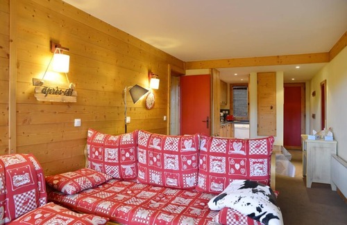 Belle Plagne Apartment | 100m from resort center, 5th floor, balcony, tv, 48m², La Plagne
