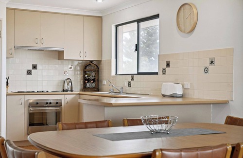 Ledge Point House | 100m to the beach