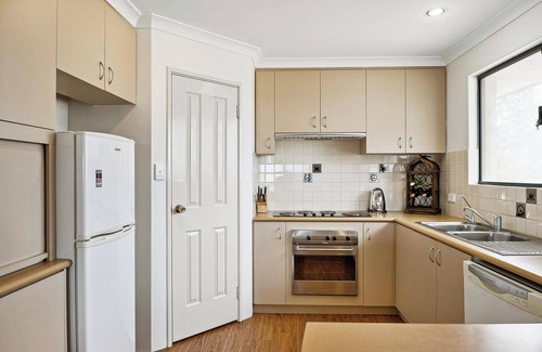 Ledge Point House | 100m to the beach