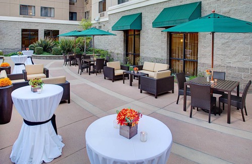 Southeastern Sacramento Hotel | 102 m² Hotel ∙ 5 guests